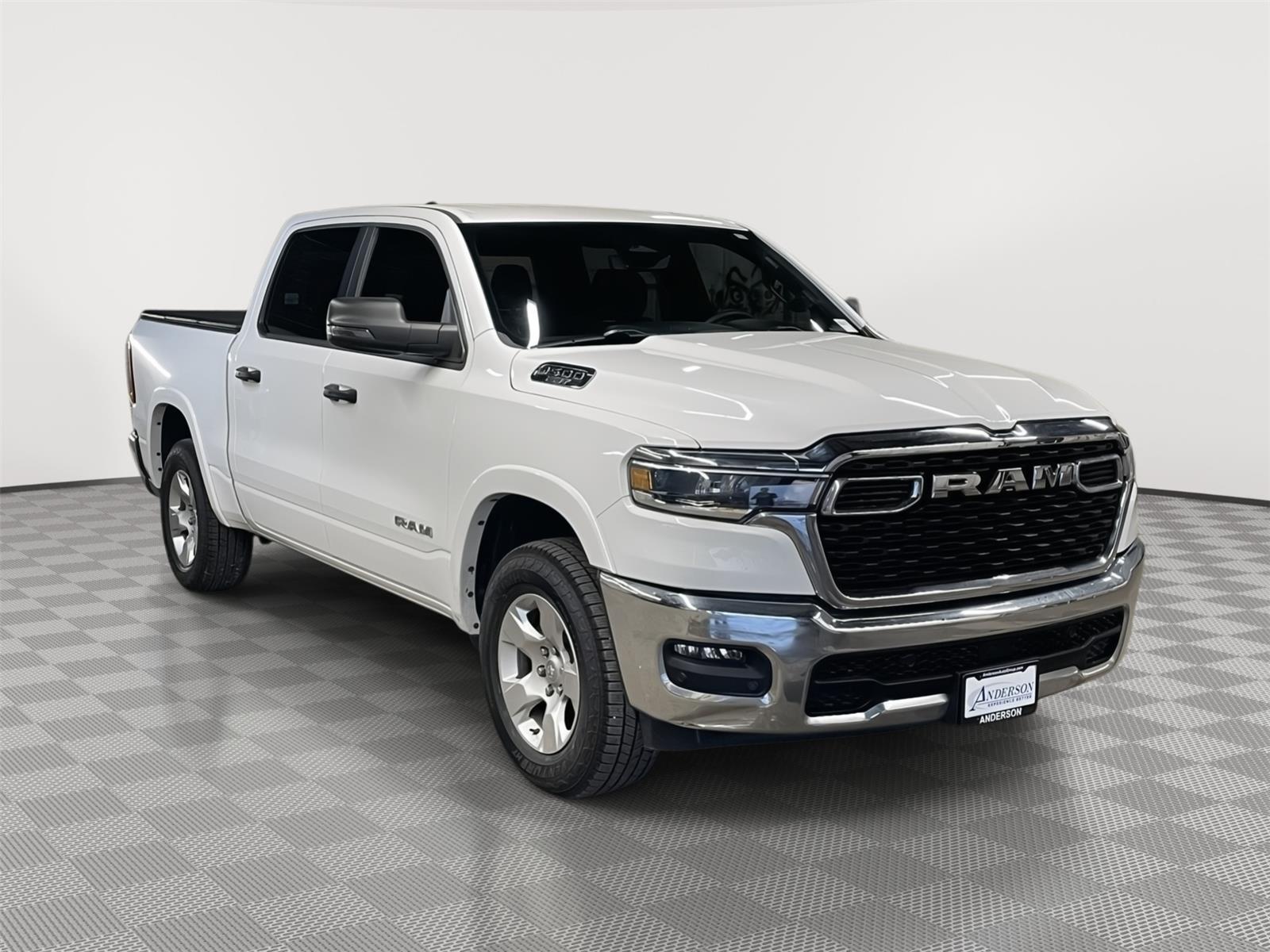 Vehicle photo 8