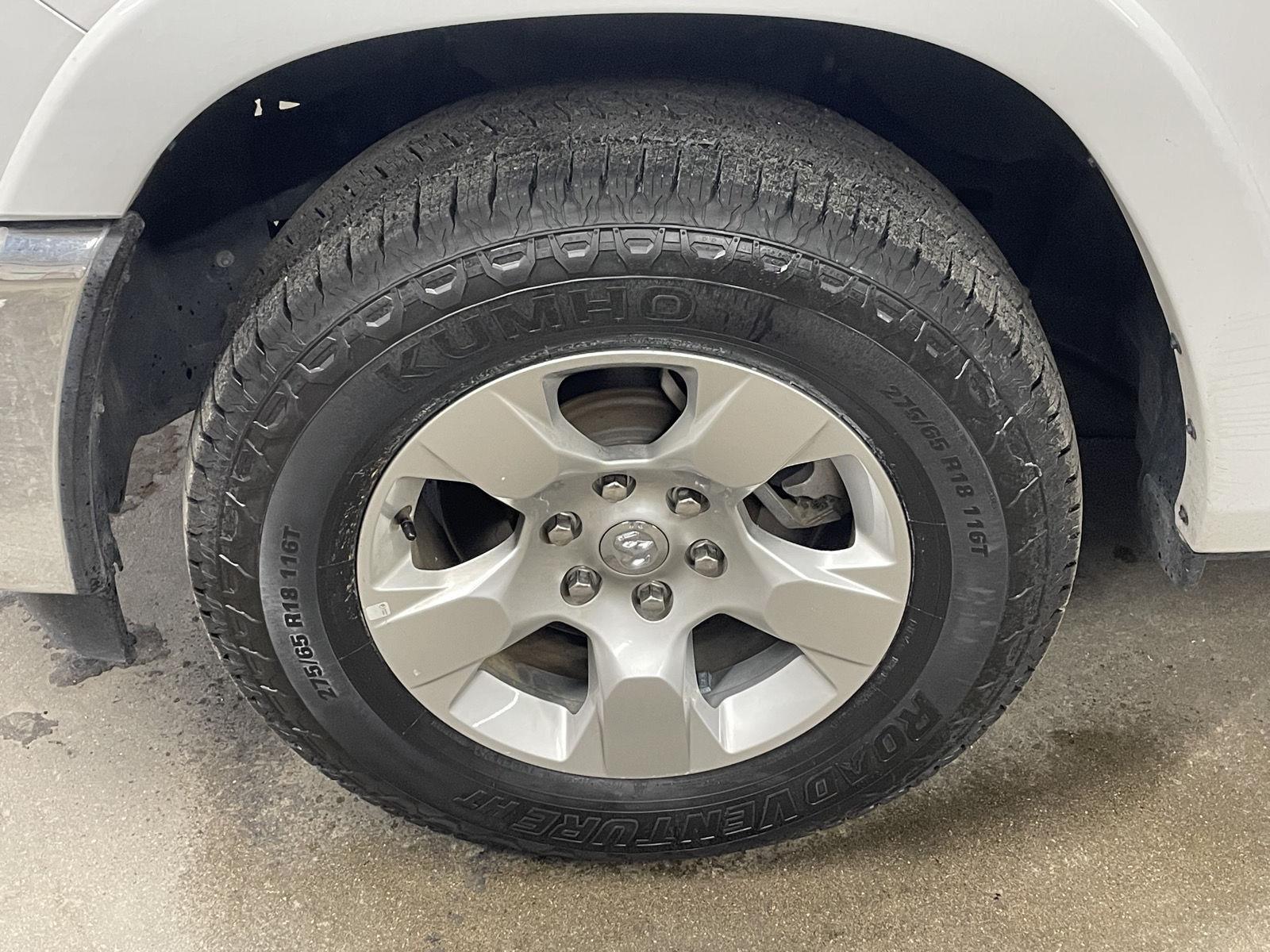 Vehicle photo 10