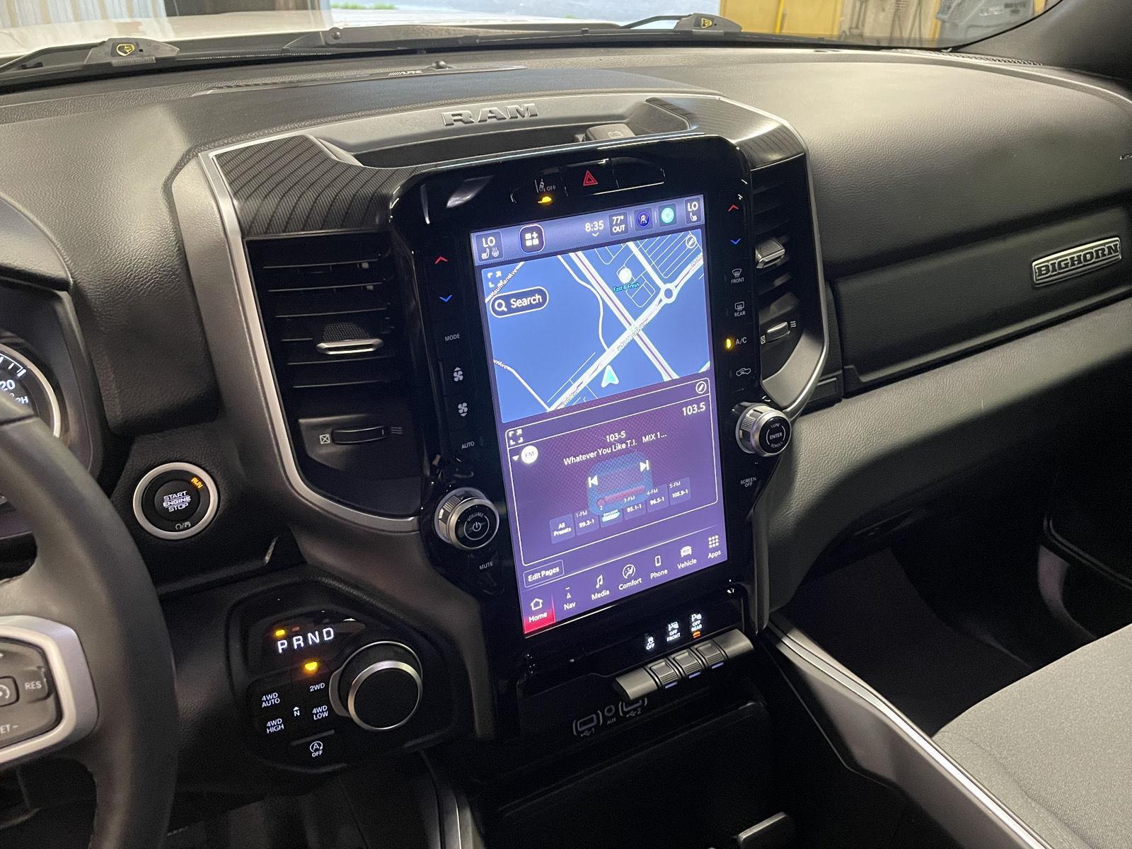 Vehicle photo 15