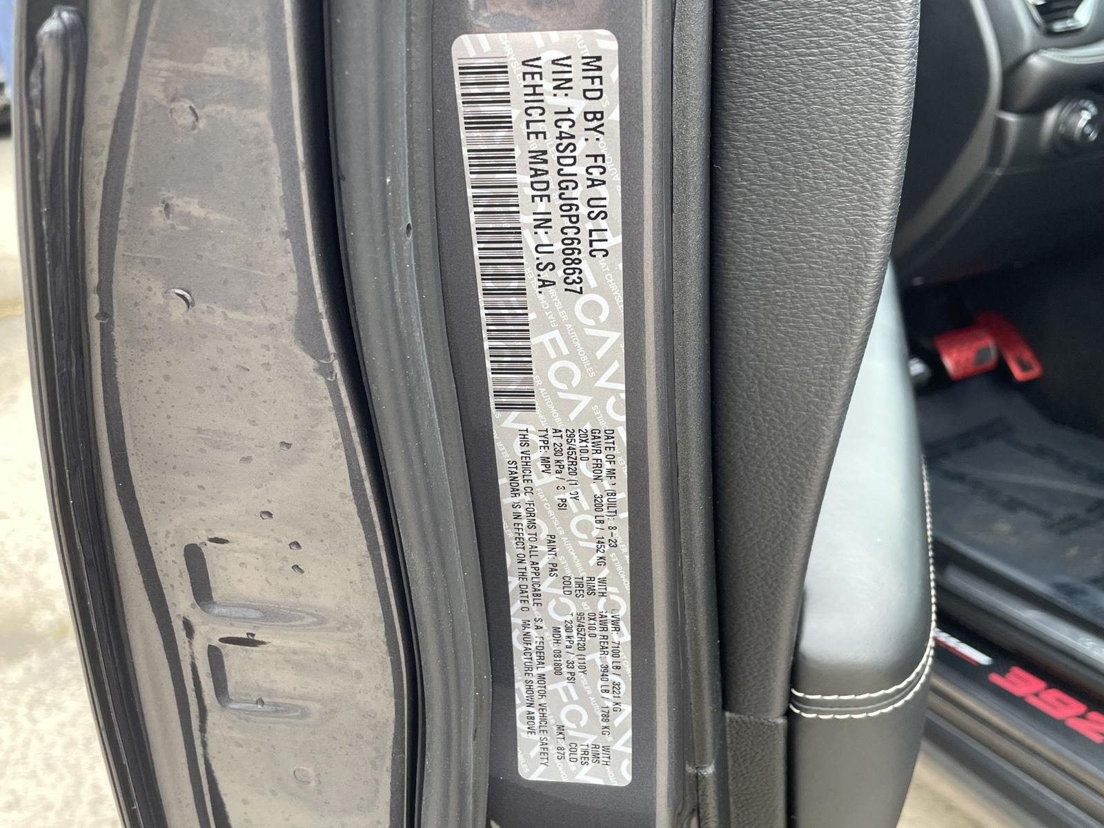 Vehicle photo 11