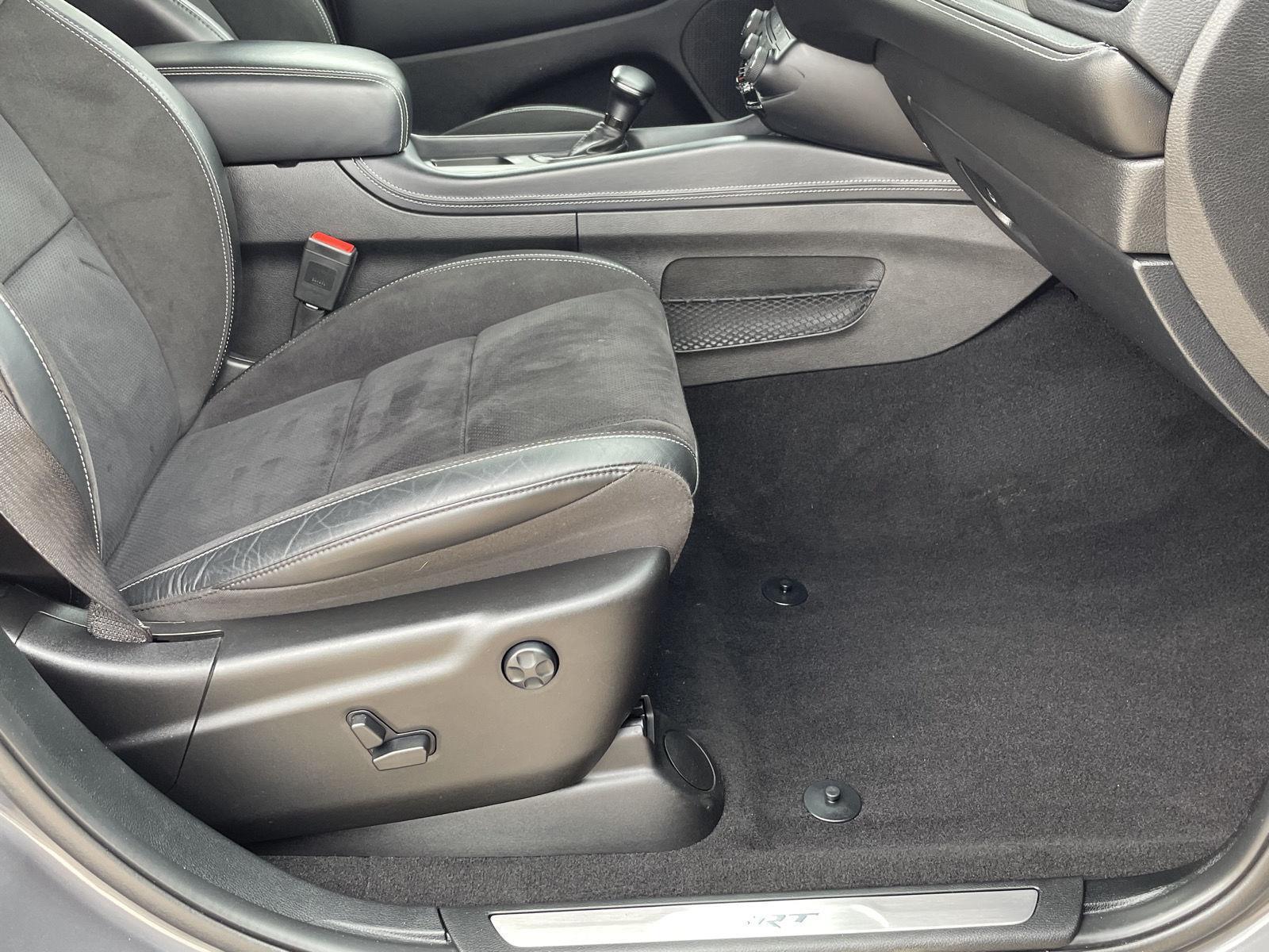 Vehicle photo 22