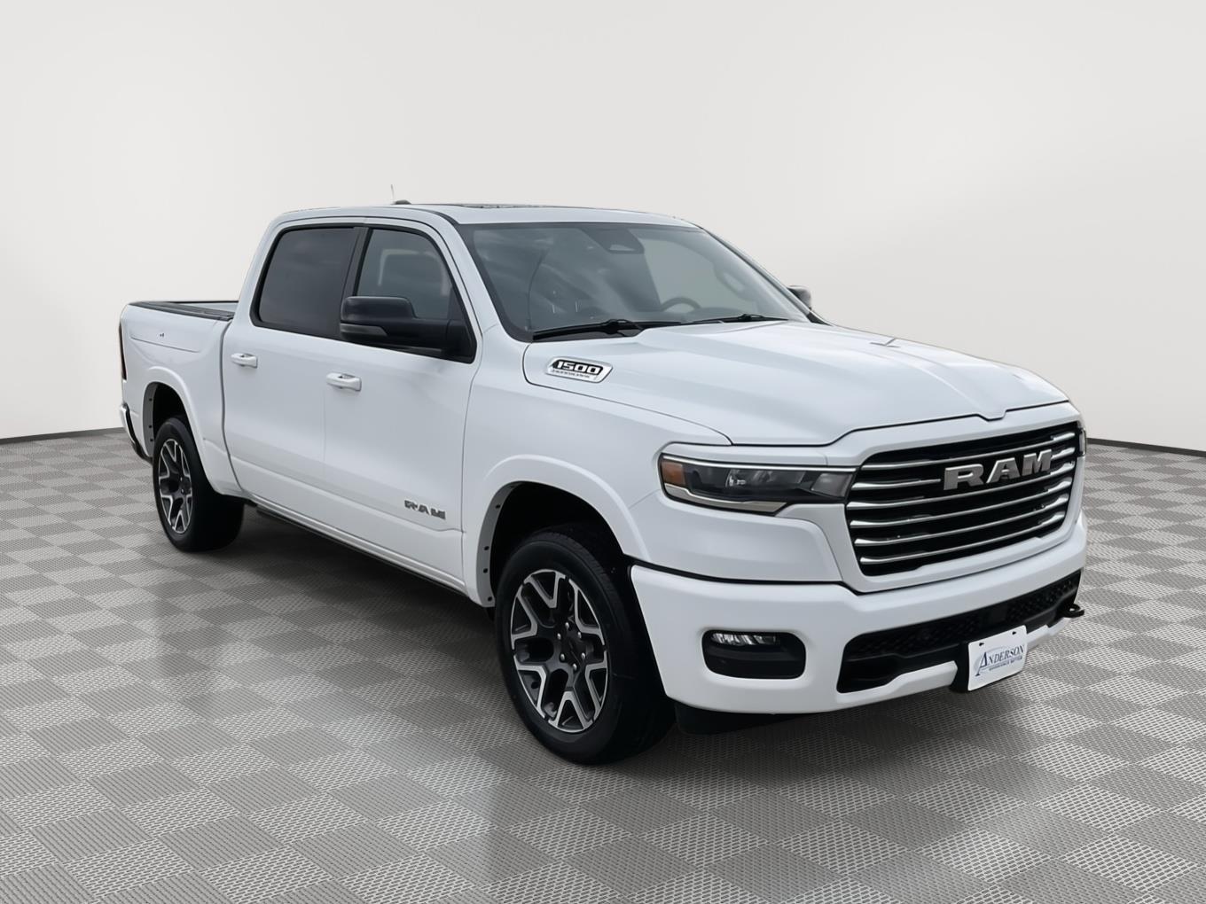 Vehicle photo 7
