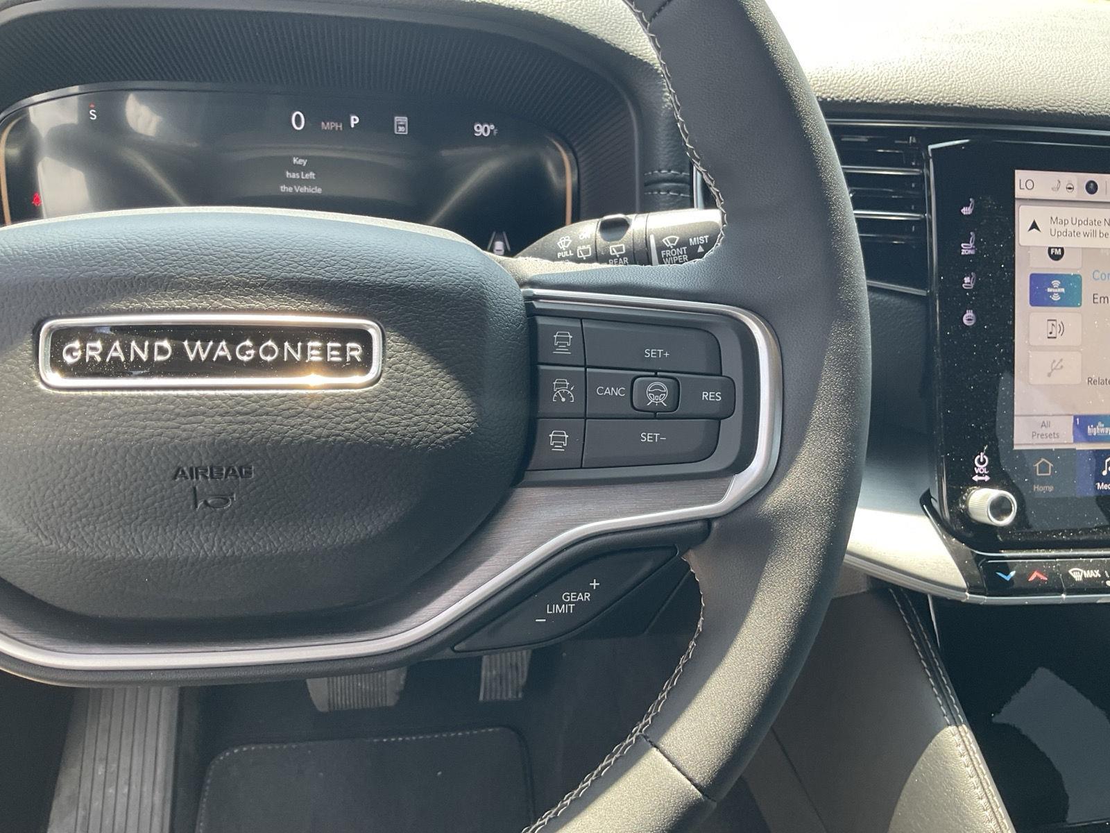 Vehicle photo 11