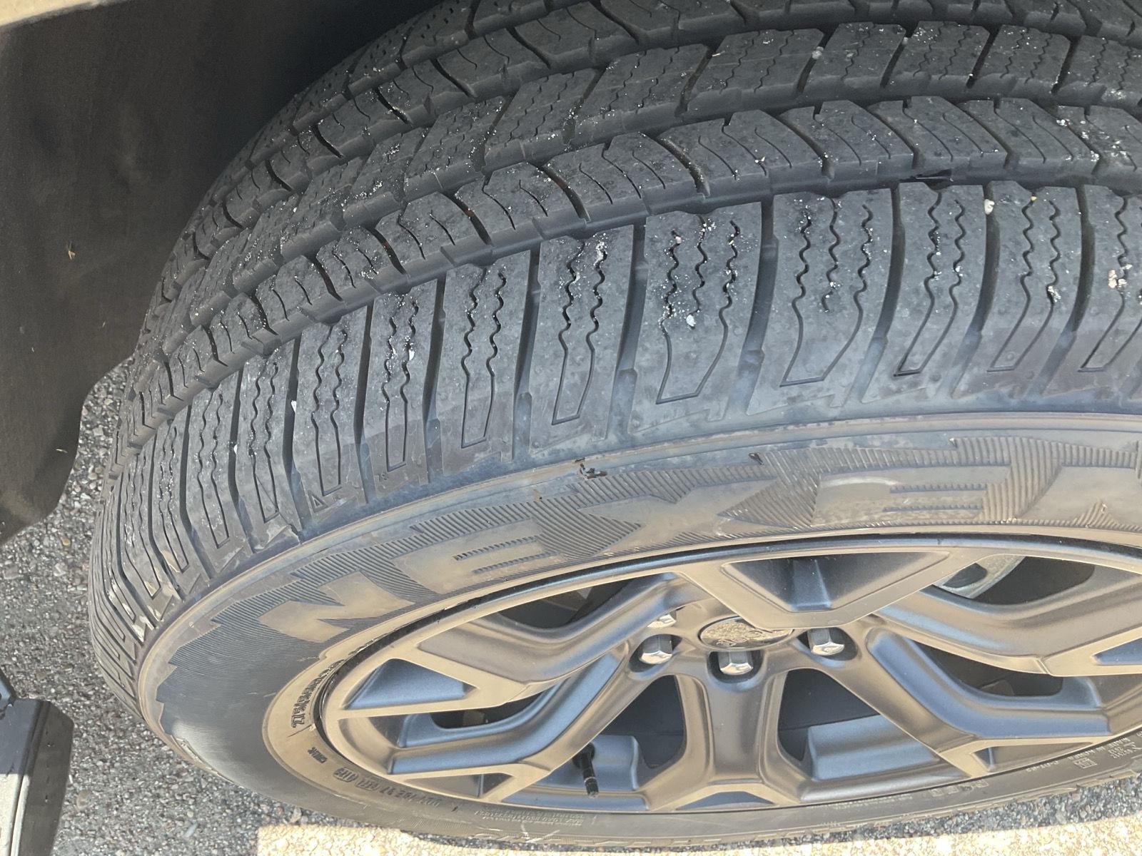 Vehicle photo 20