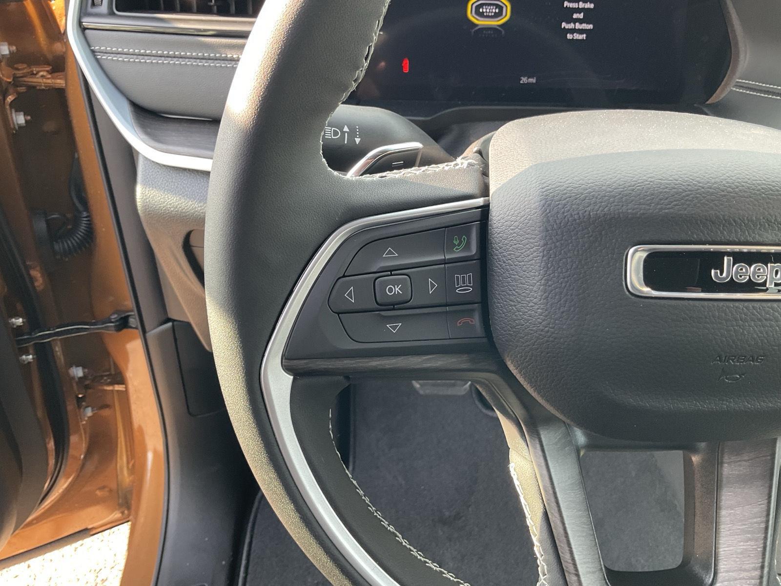 Vehicle photo 10