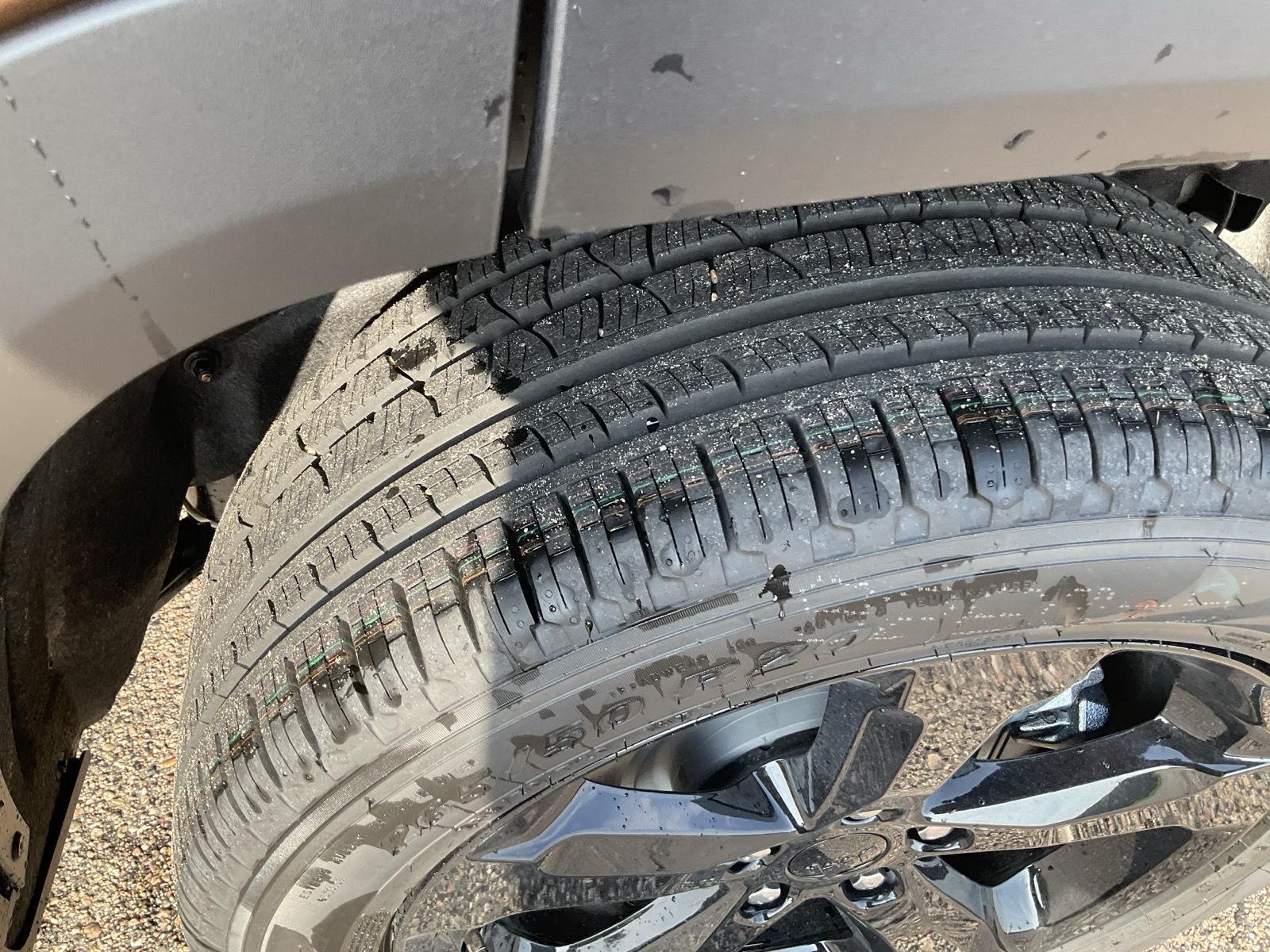 Vehicle photo 20