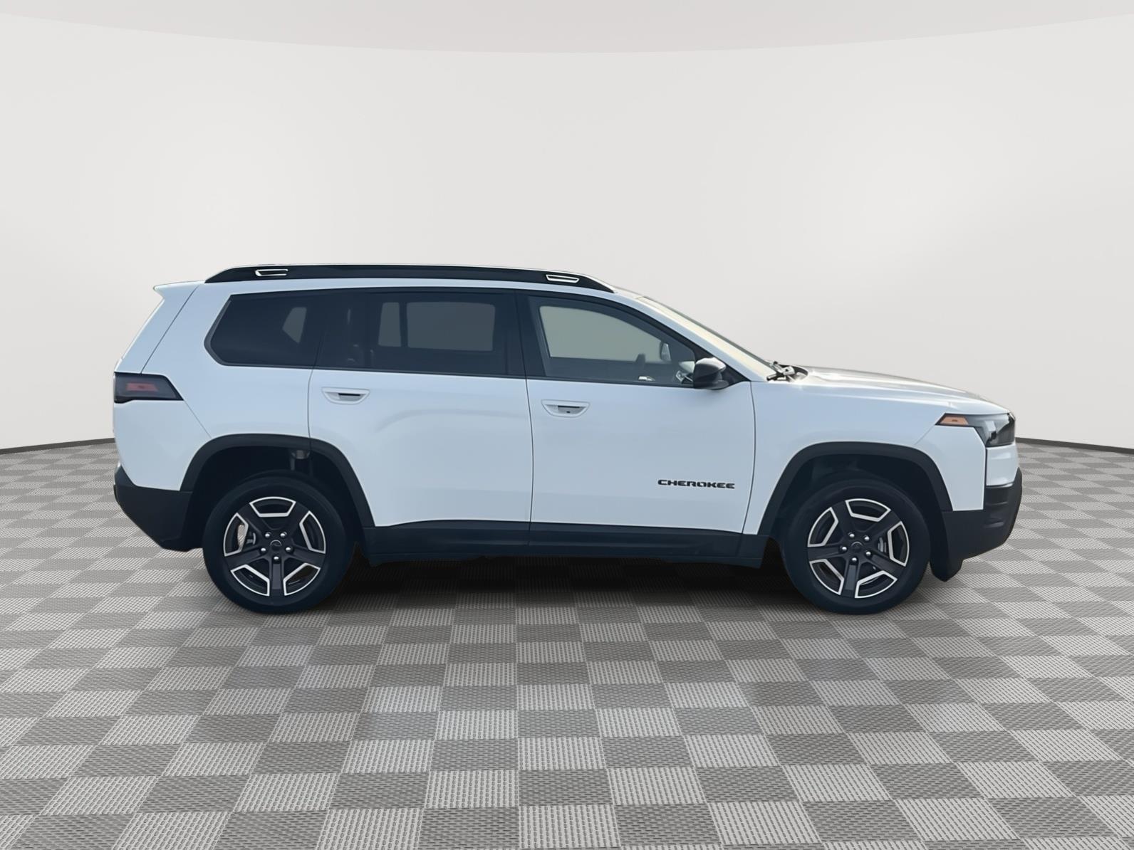 Vehicle photo 6