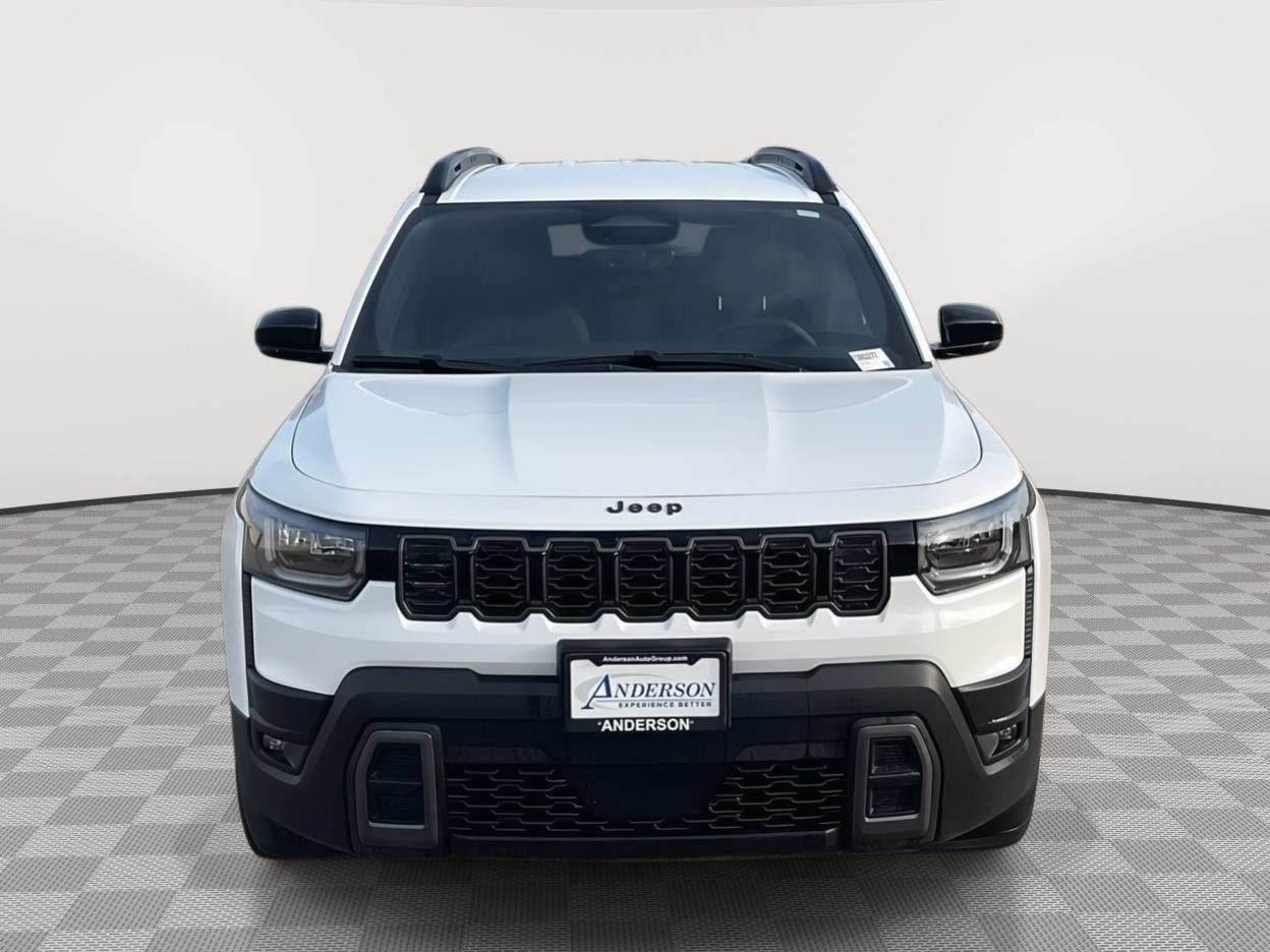 Vehicle photo 8