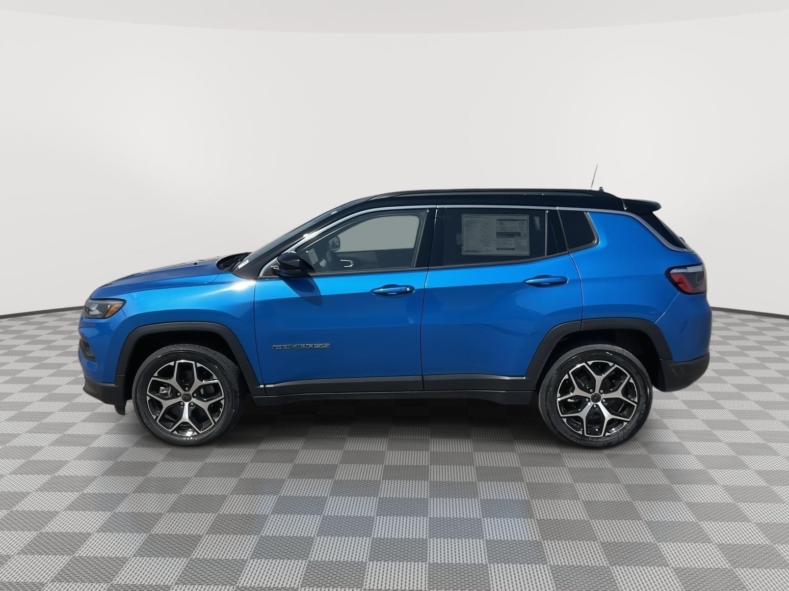 Vehicle photo 2
