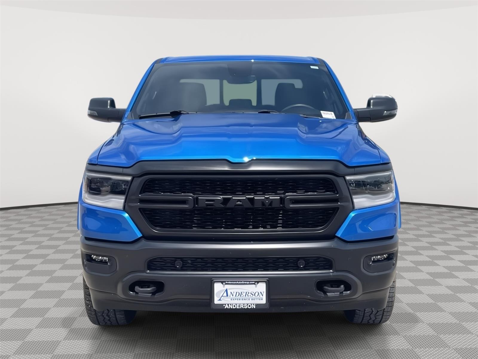 Vehicle photo 9