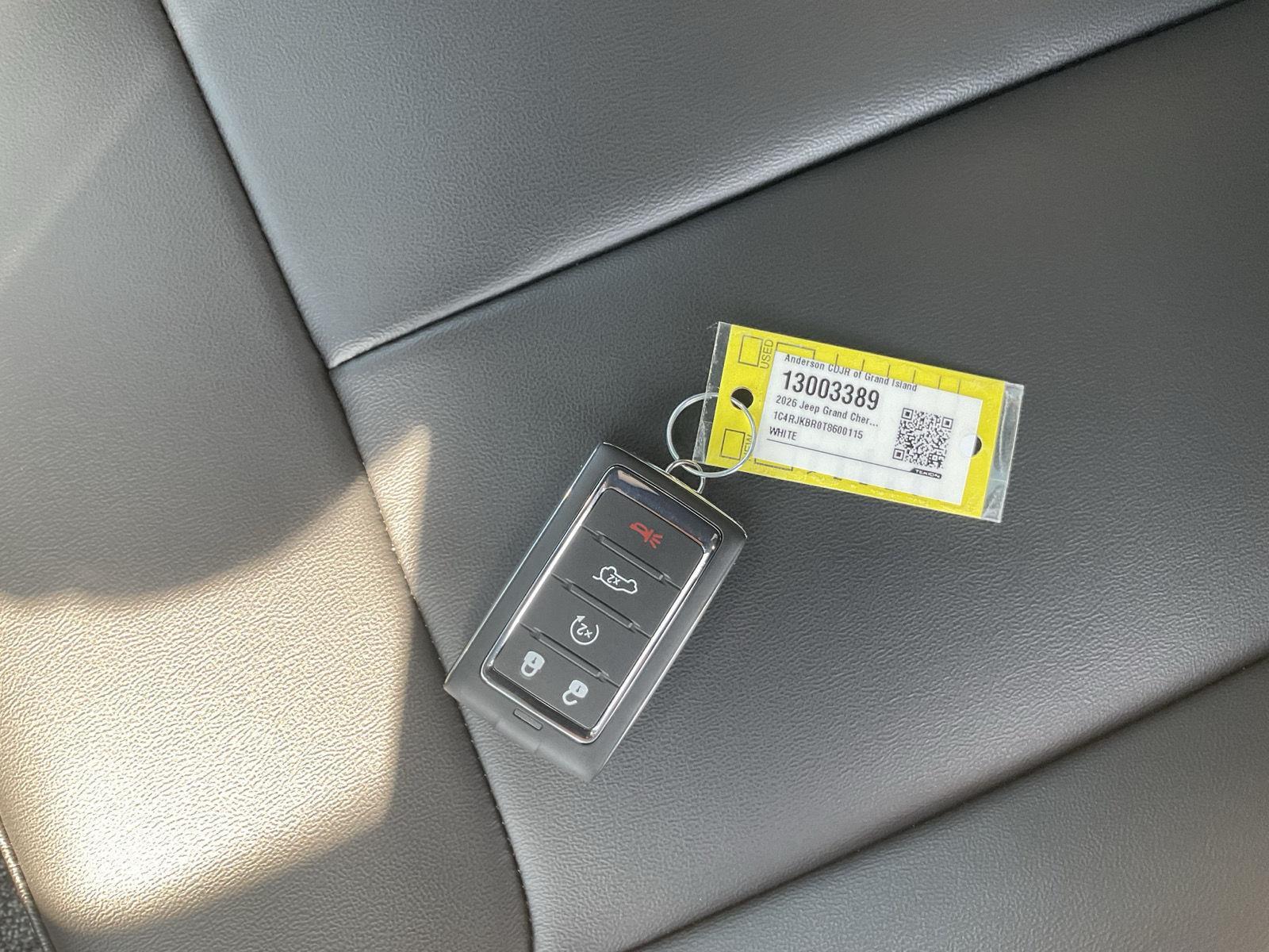 Vehicle photo 20