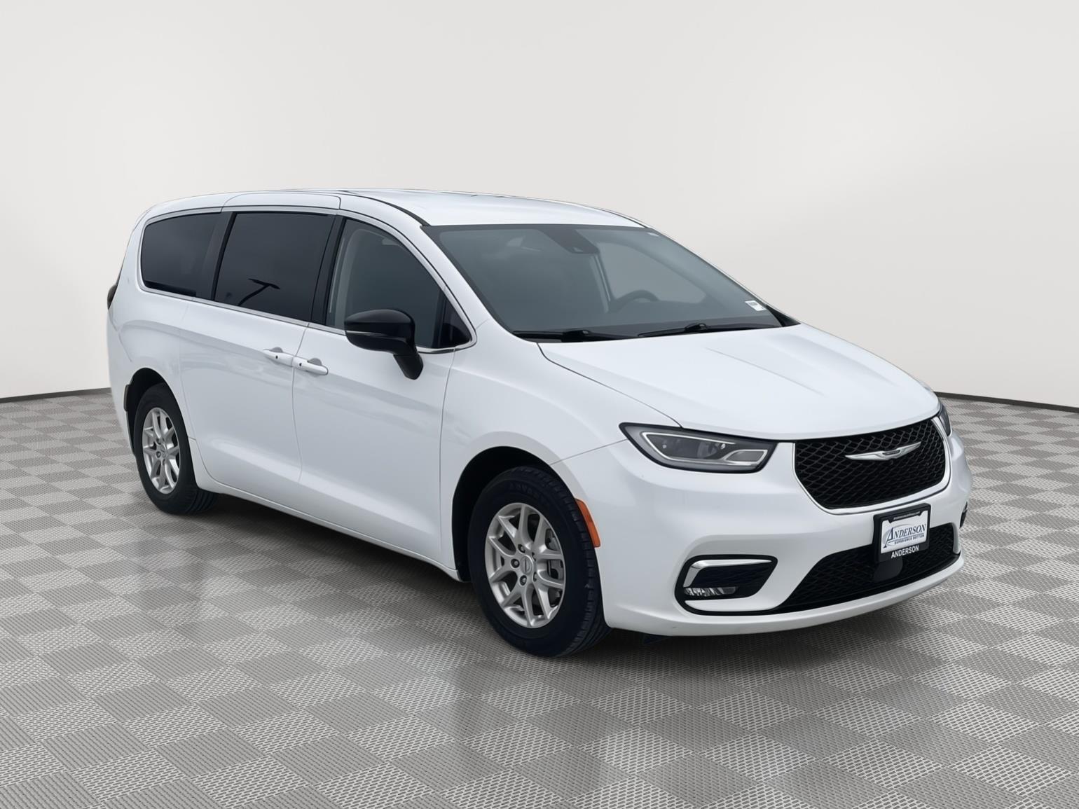 Vehicle photo 8