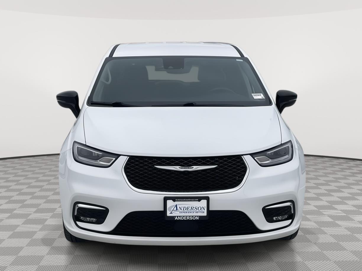Vehicle photo 9