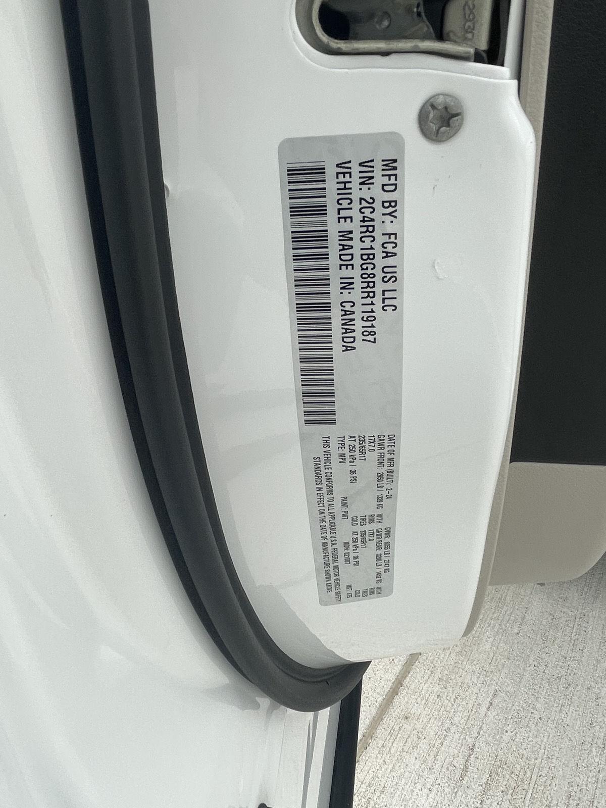 Vehicle photo 11
