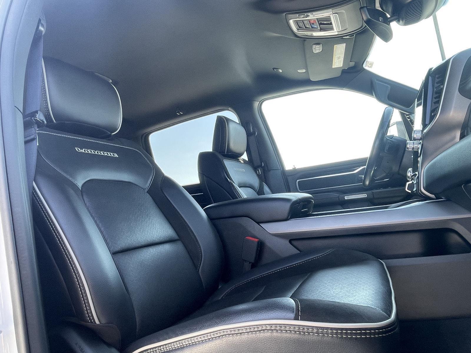 Vehicle photo 23