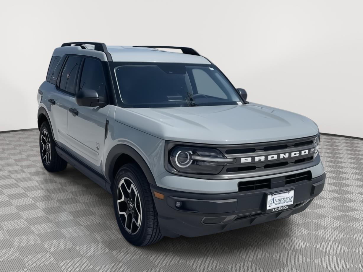 Vehicle photo 8