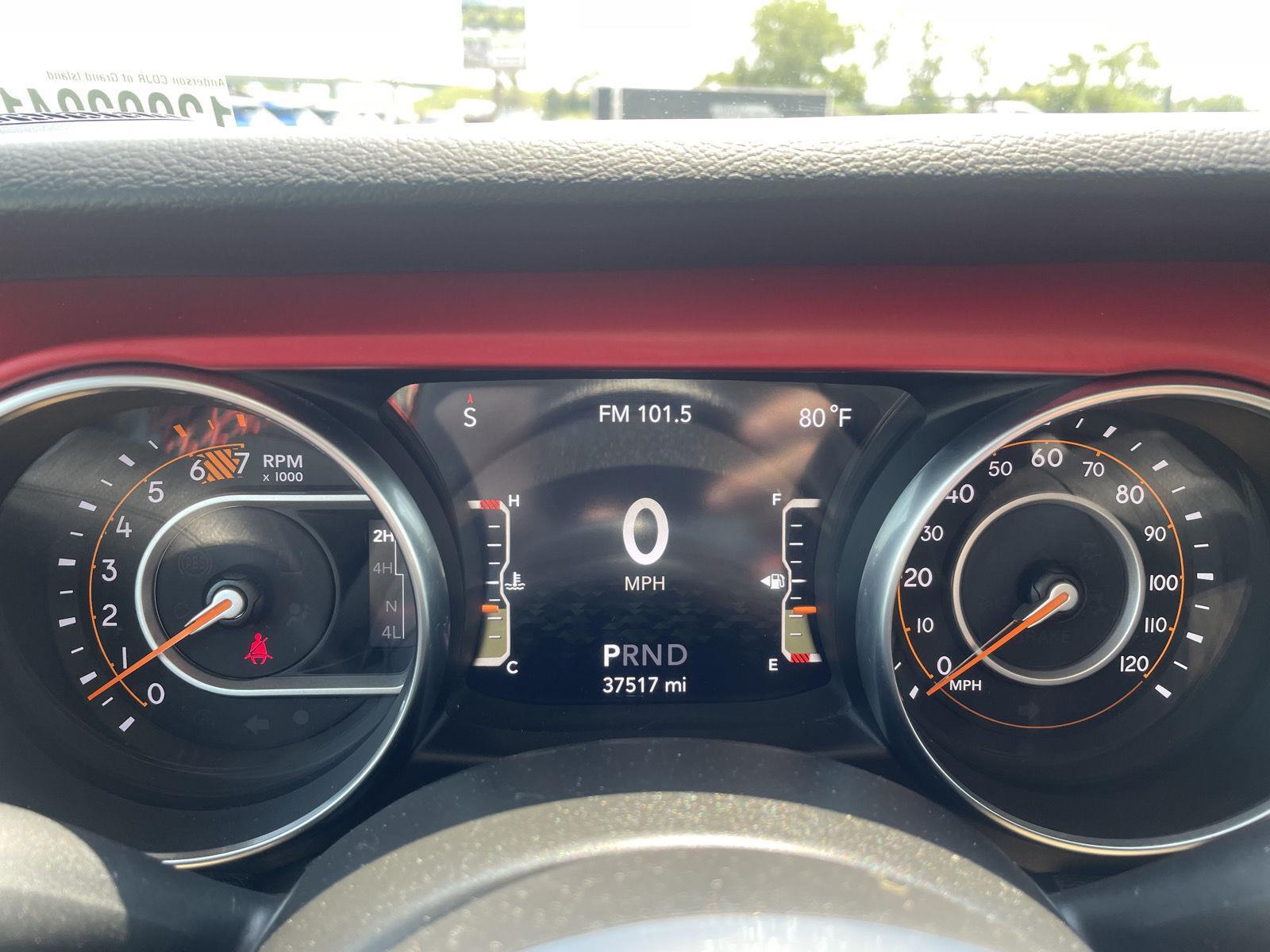 Vehicle photo 3