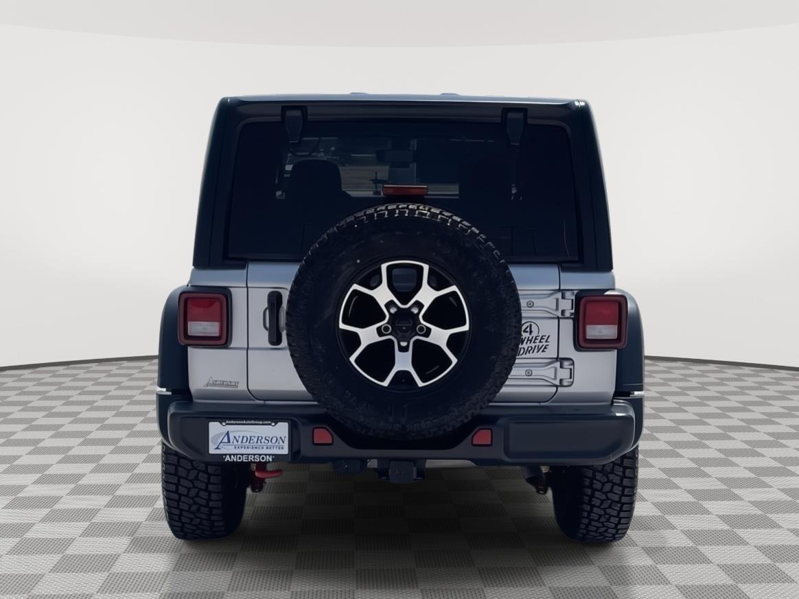 Vehicle photo 5