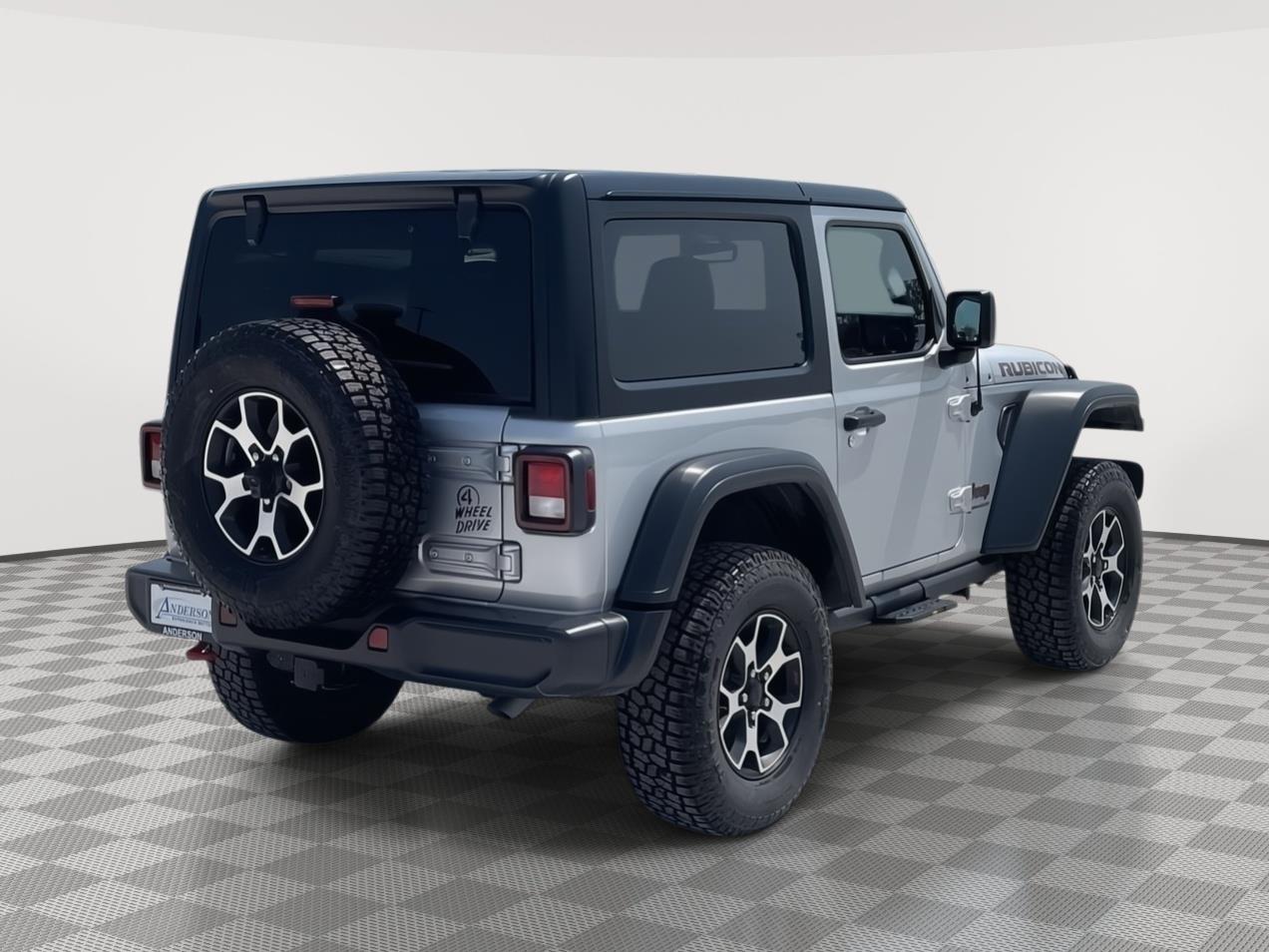 Vehicle photo 6