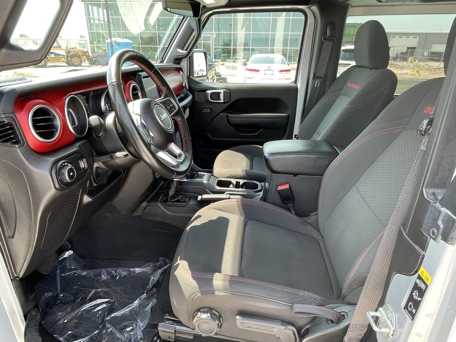 Vehicle photo 15