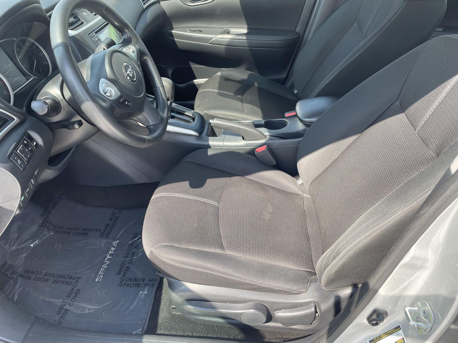 Vehicle photo 13