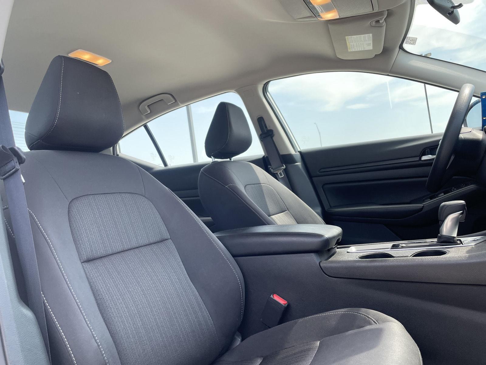 Vehicle photo 20