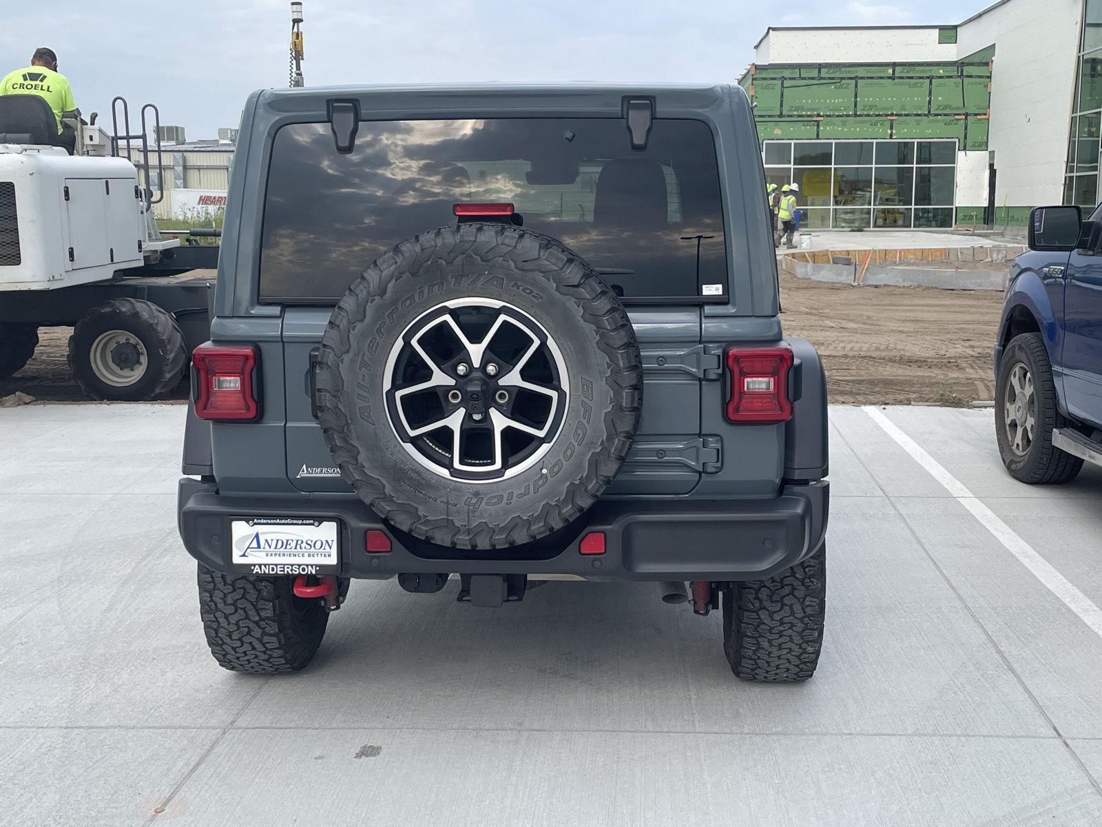 Vehicle photo 5