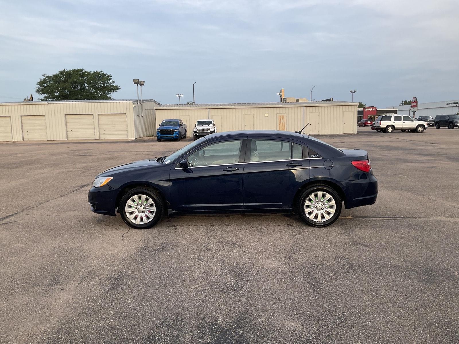 Vehicle photo 2