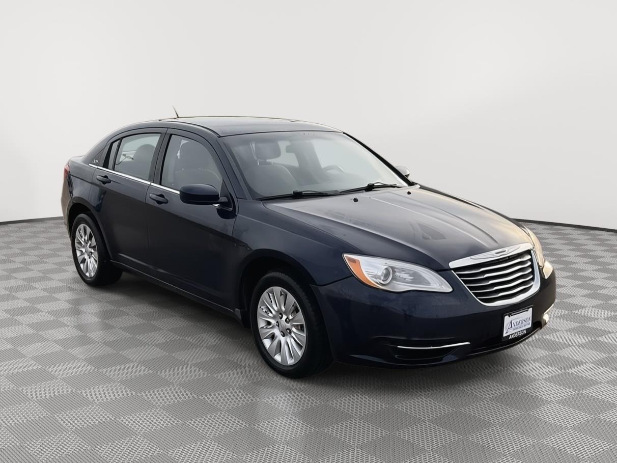 Vehicle photo 7