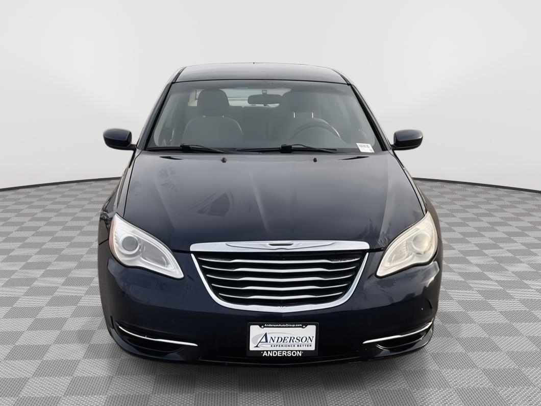 Vehicle photo 8
