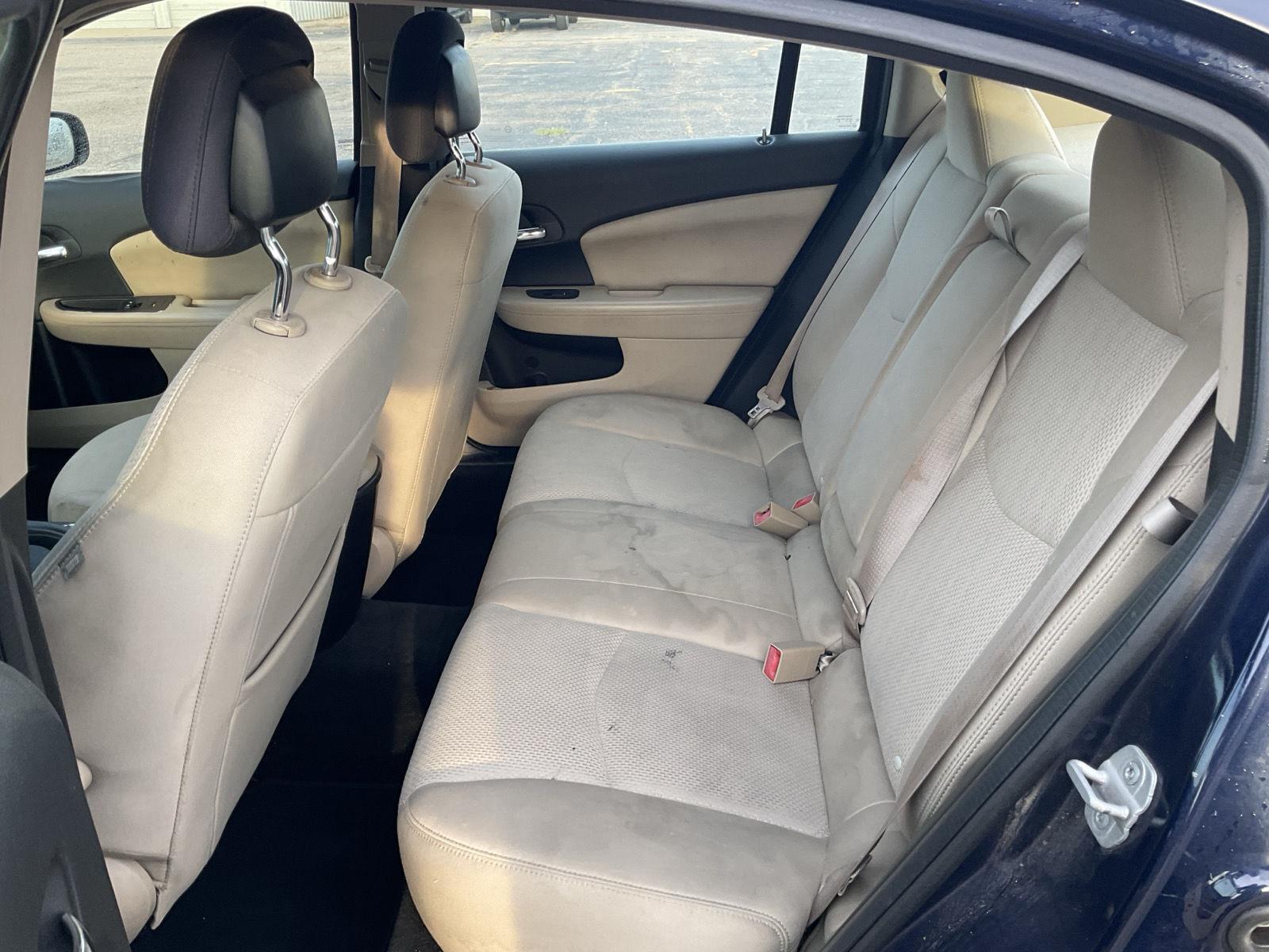 Vehicle photo 13