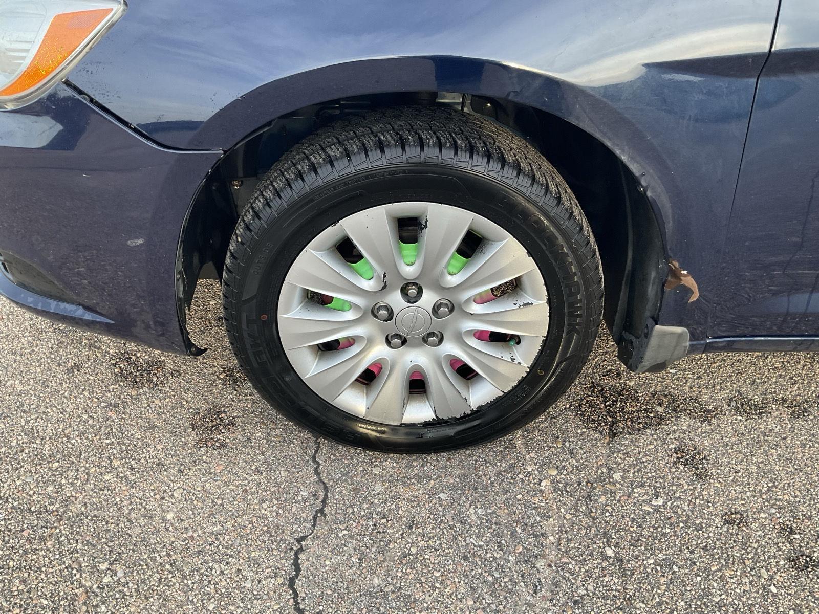 Vehicle photo 15