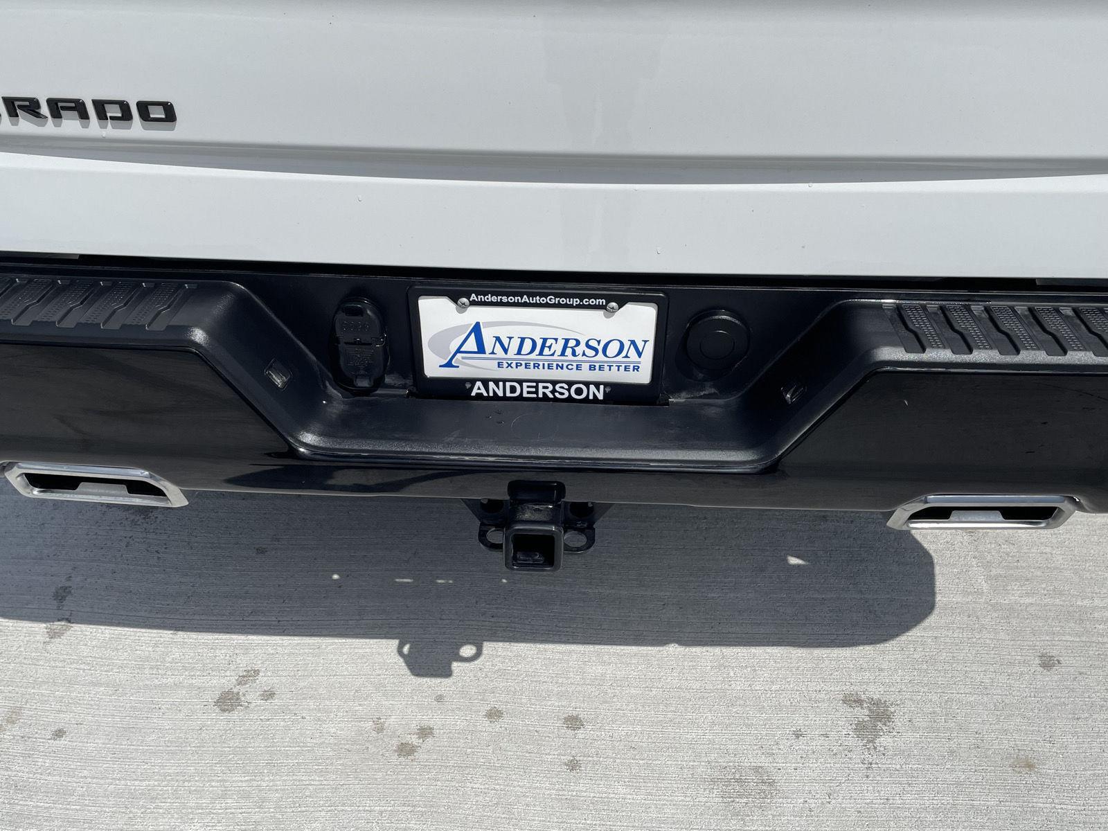 Vehicle photo 22