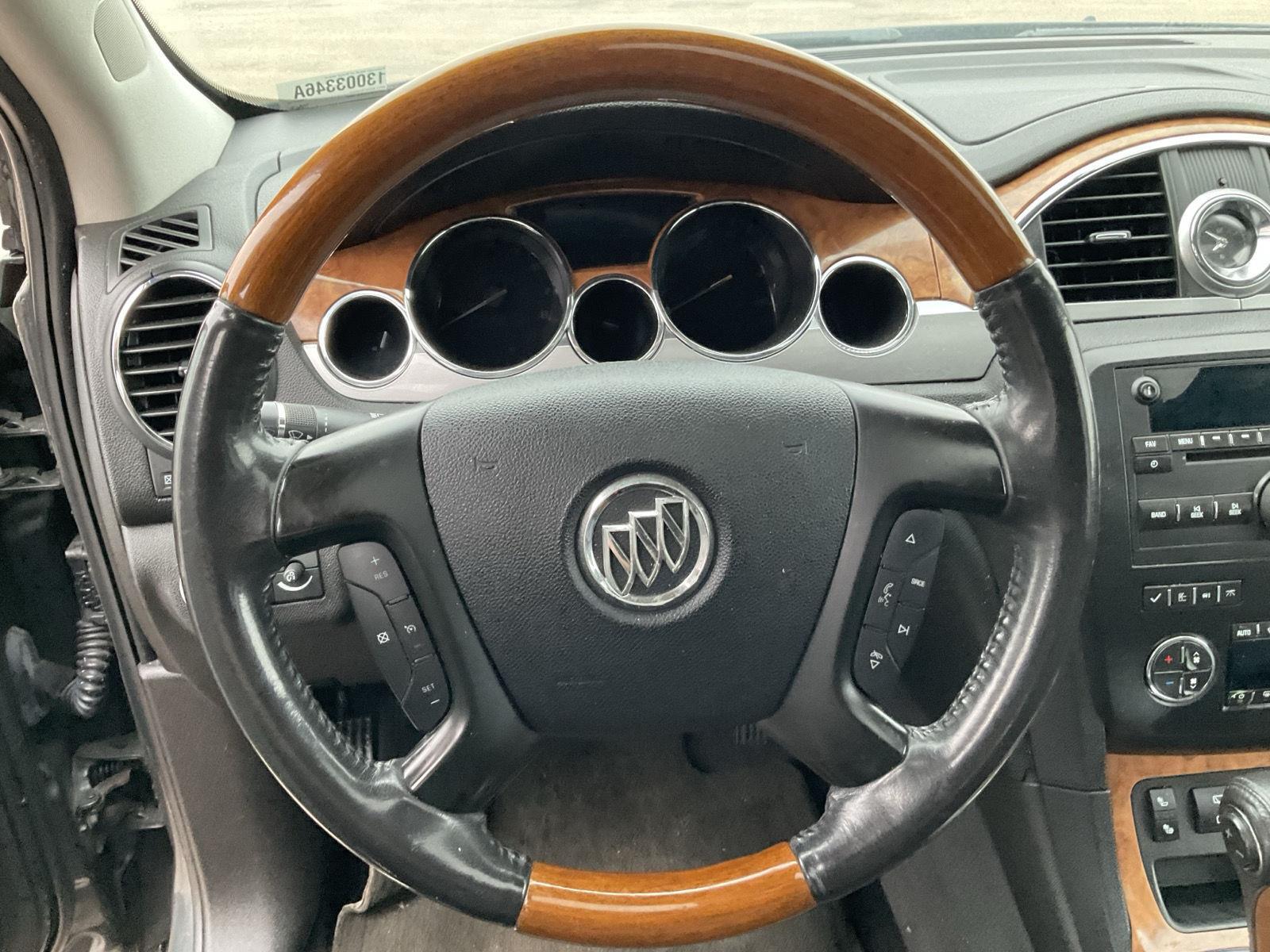 Vehicle photo 9