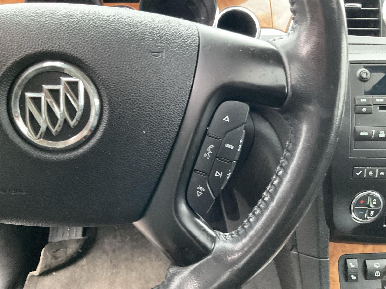 Vehicle photo 11