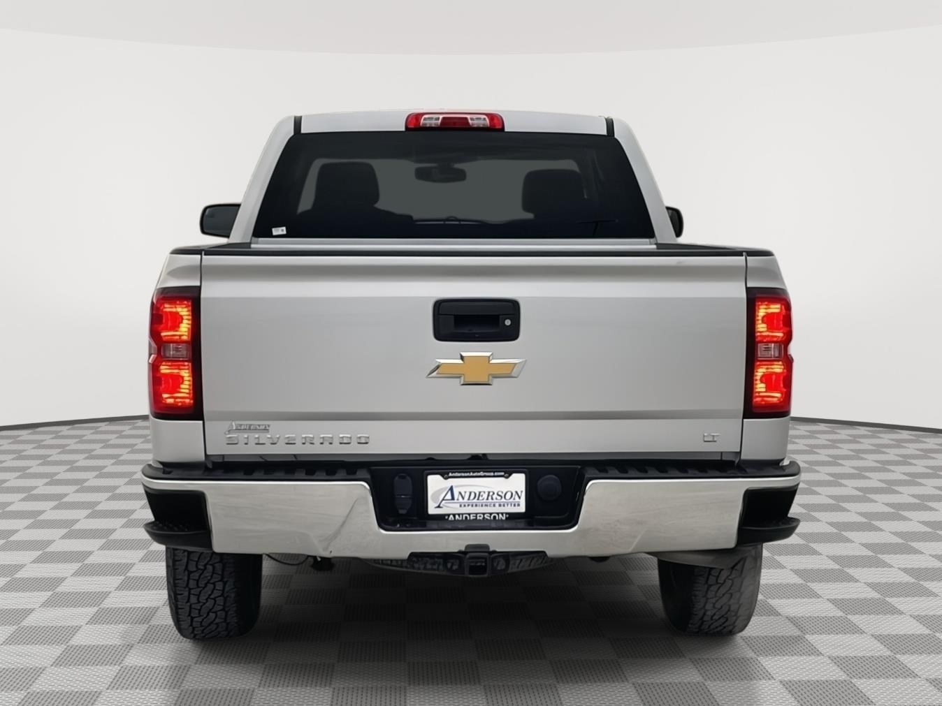 Vehicle photo 5