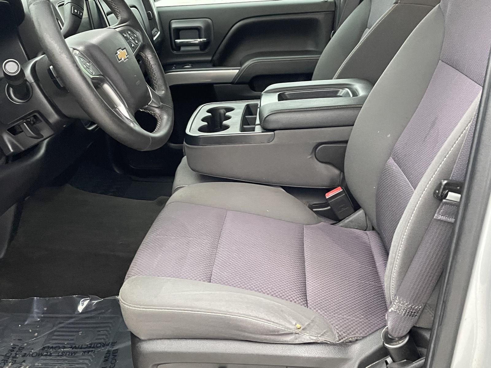 Vehicle photo 13