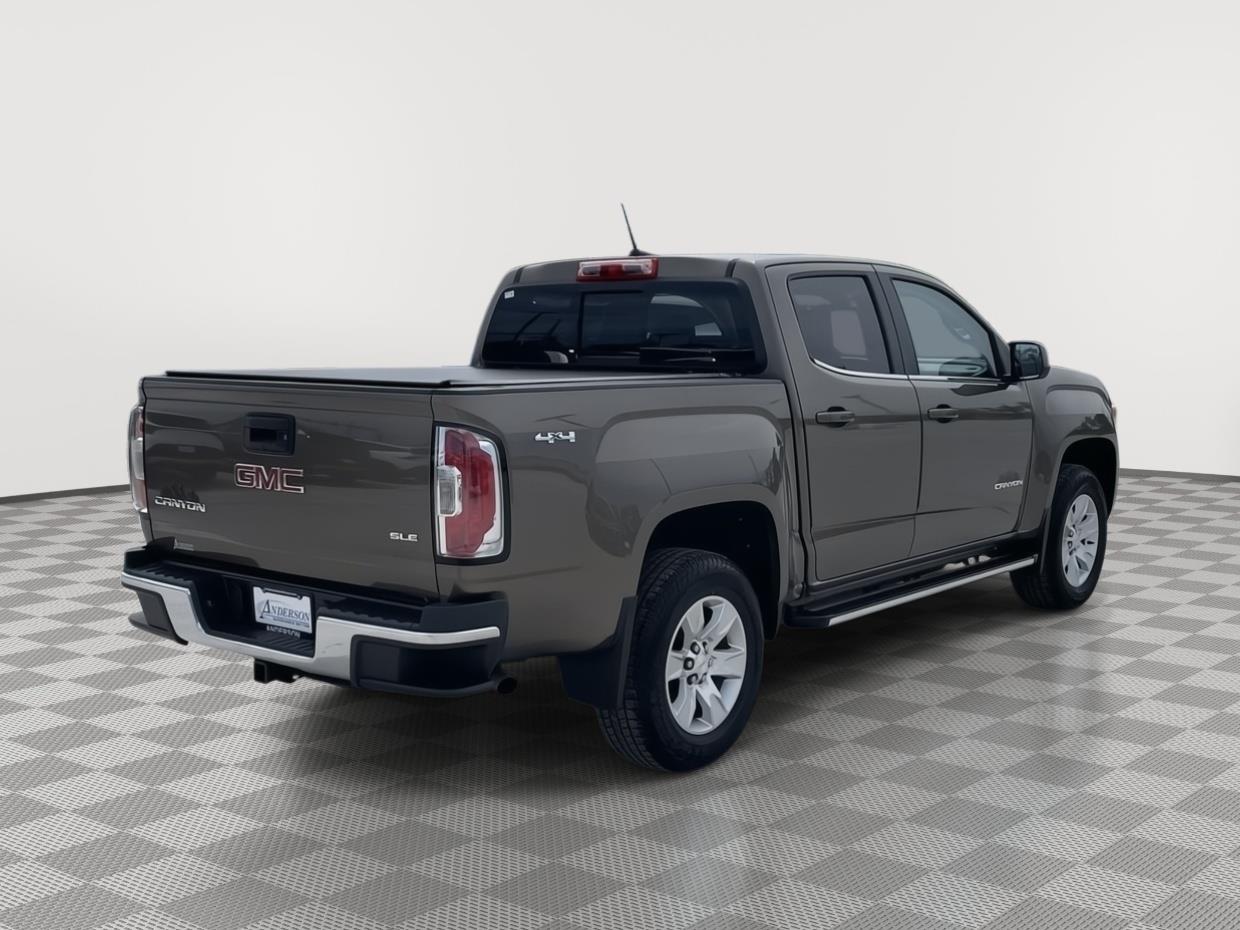 Vehicle photo 6