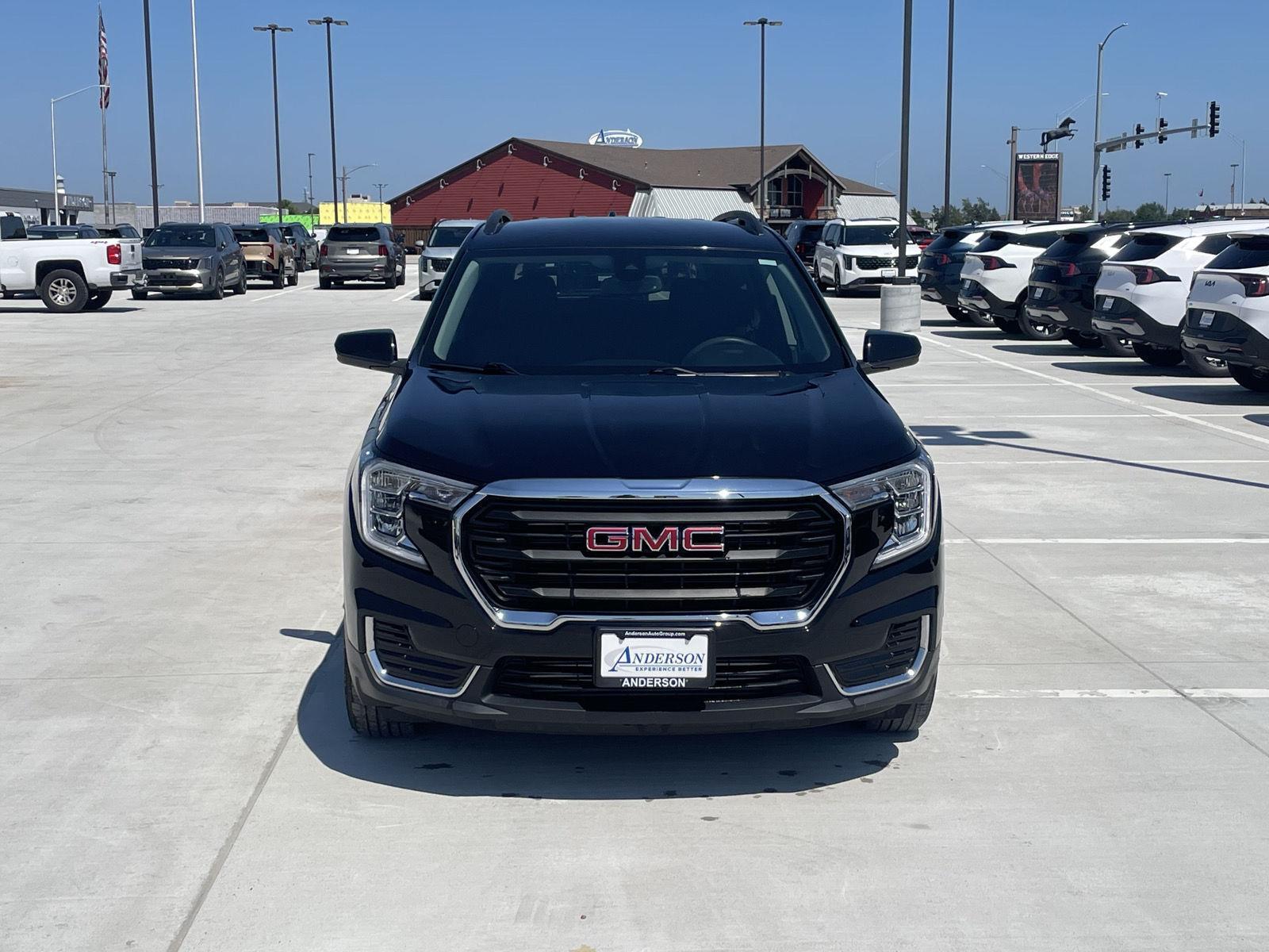 Vehicle photo 9