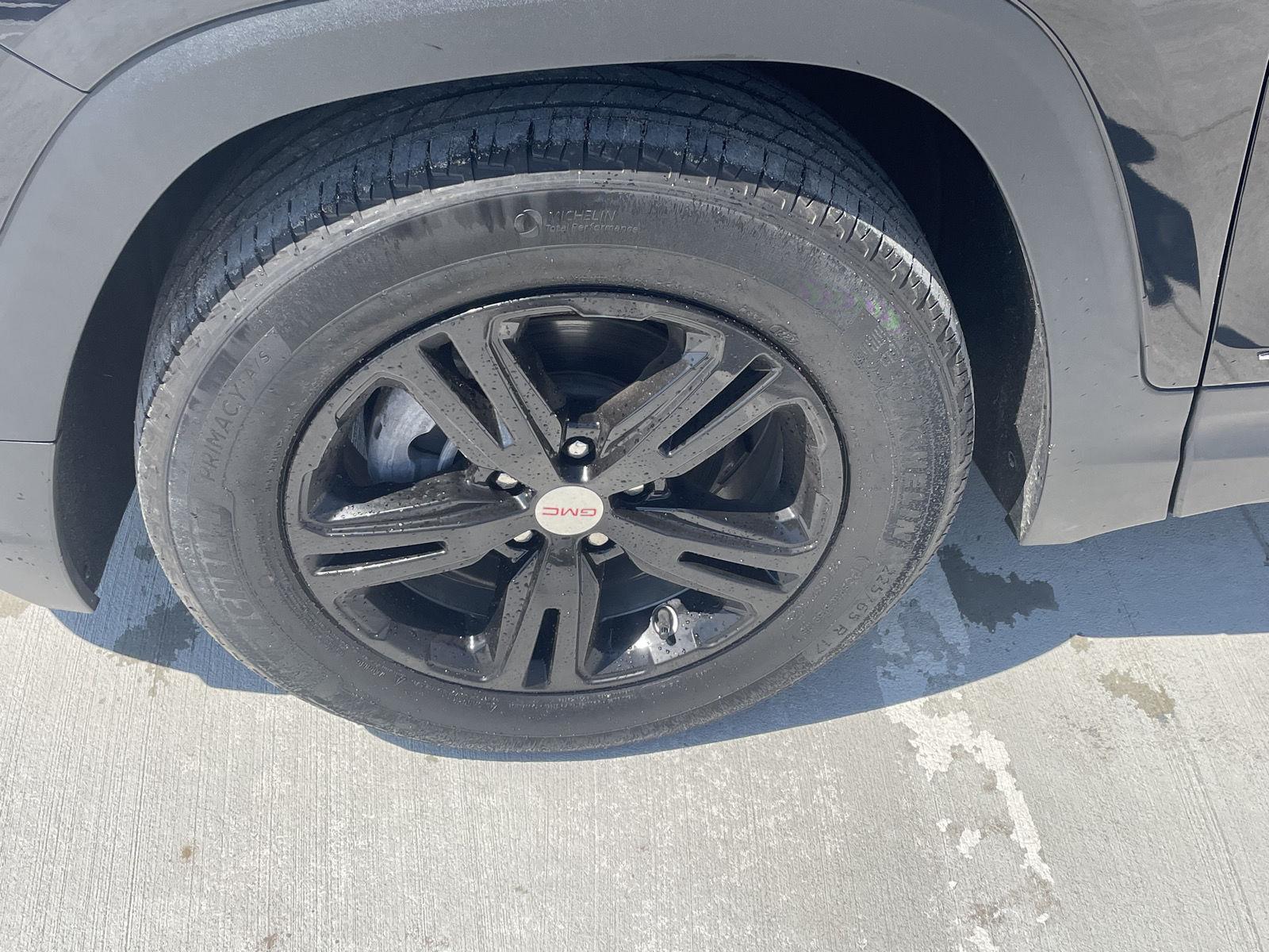 Vehicle photo 10