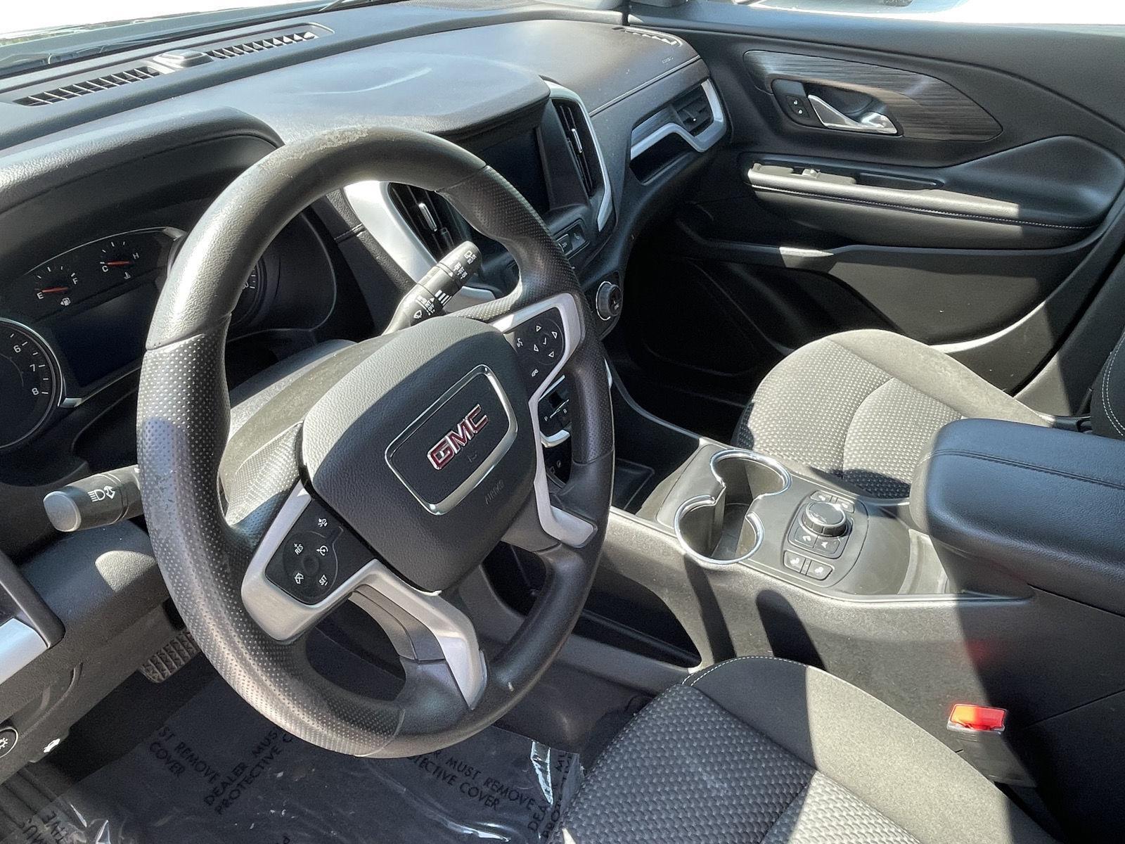 Vehicle photo 14