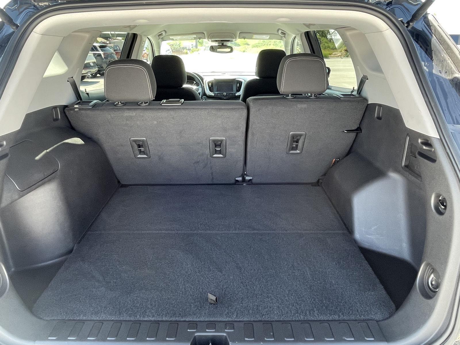 Vehicle photo 16