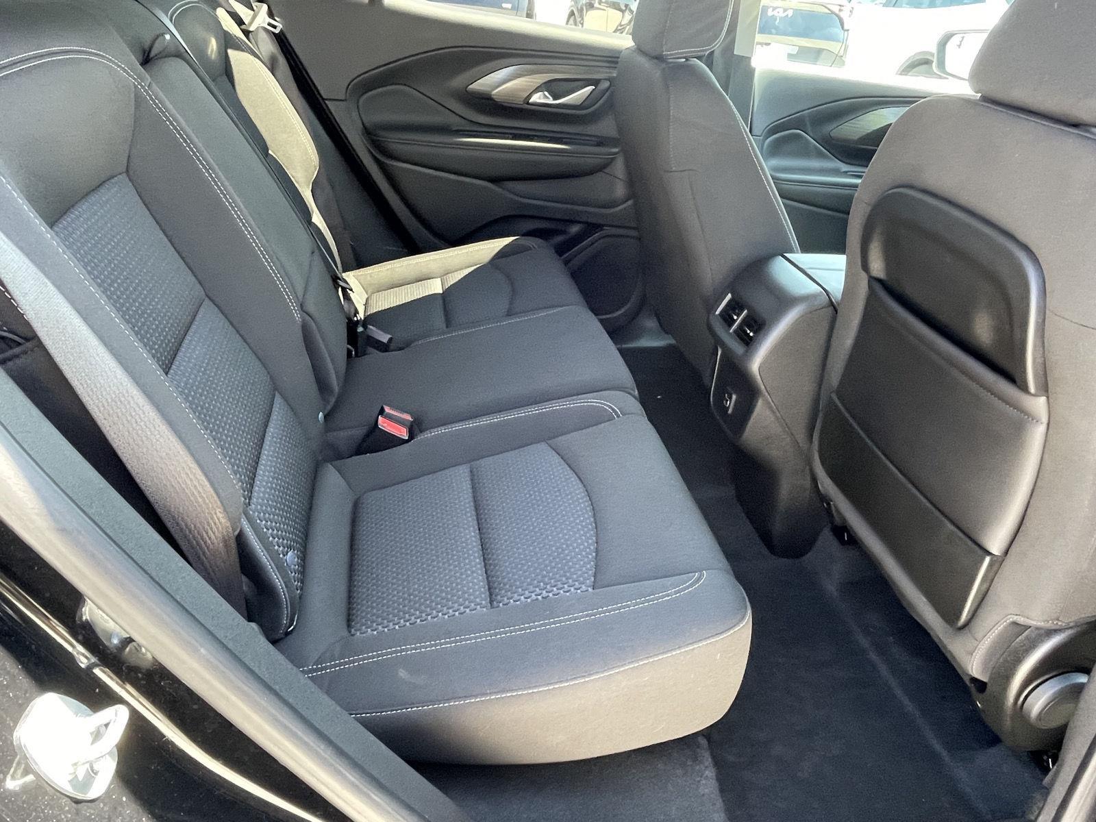 Vehicle photo 17
