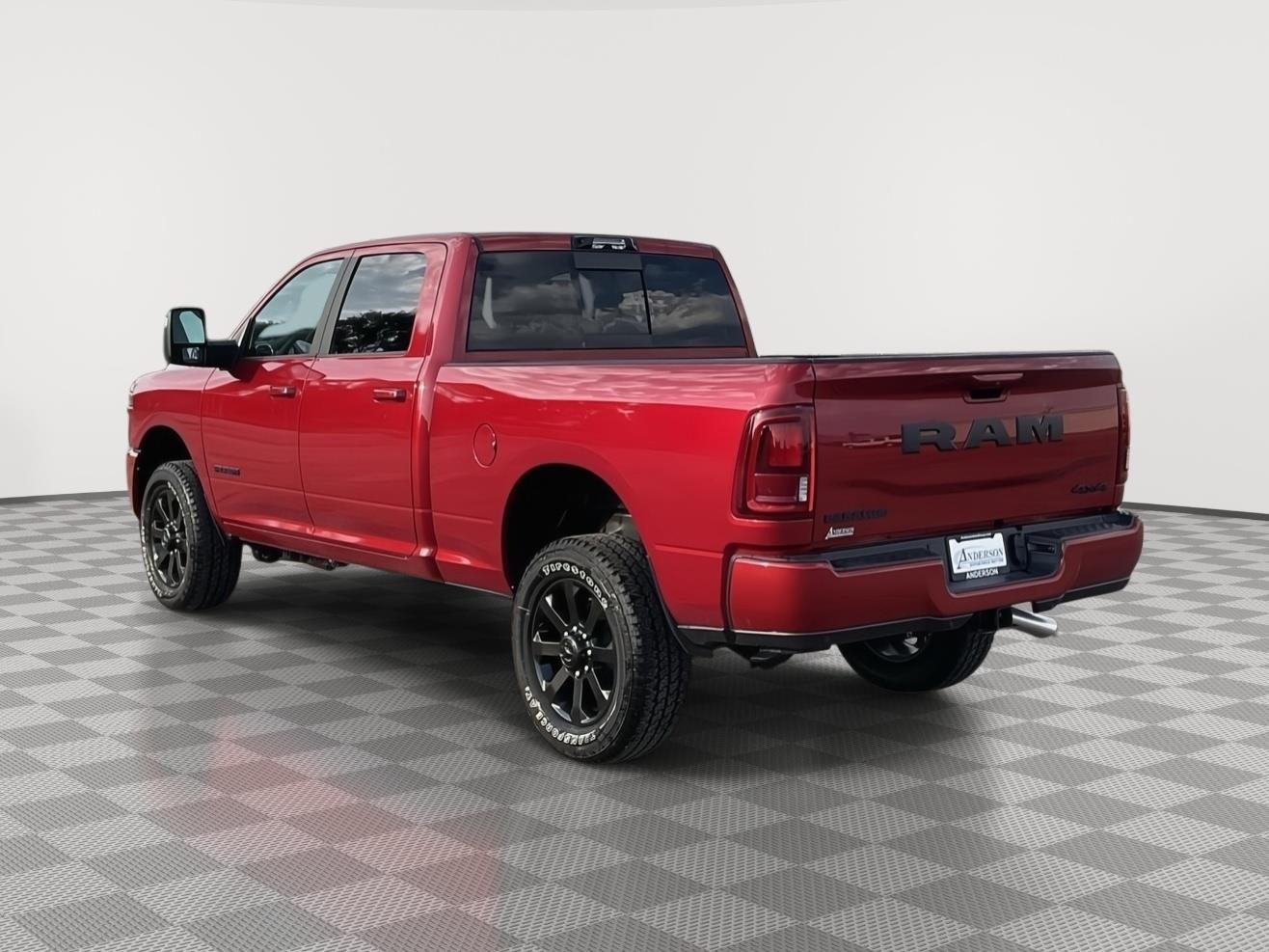 Vehicle photo 3