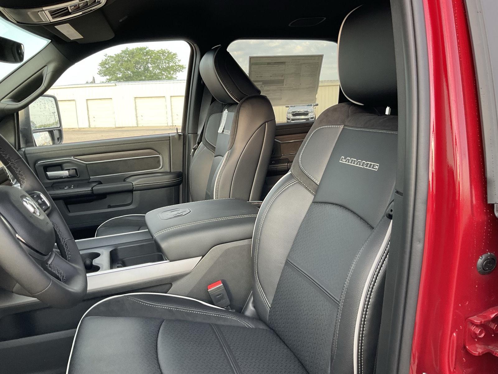 Vehicle photo 16