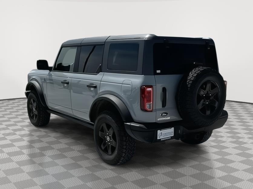 Vehicle photo 4