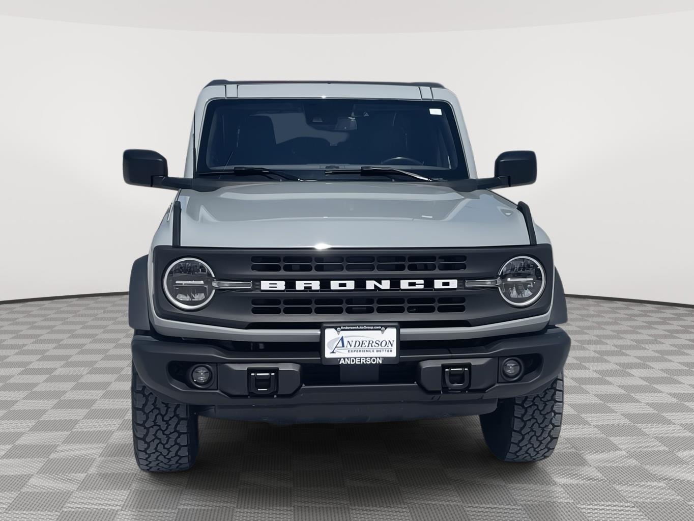 Vehicle photo 9