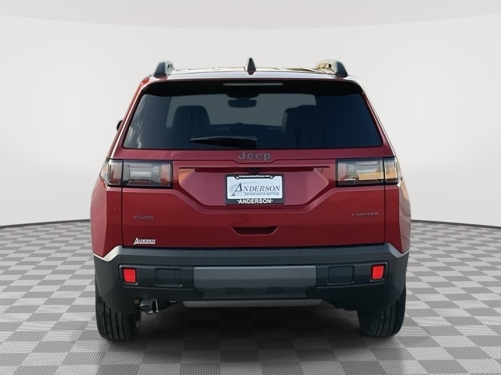Vehicle photo 4
