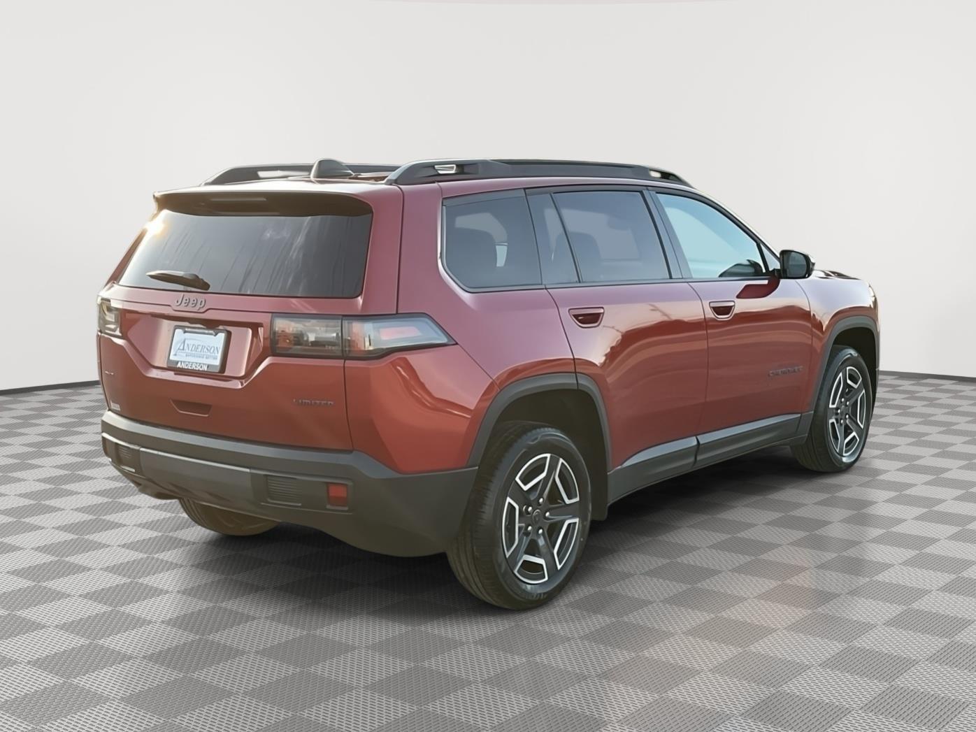 Vehicle photo 5
