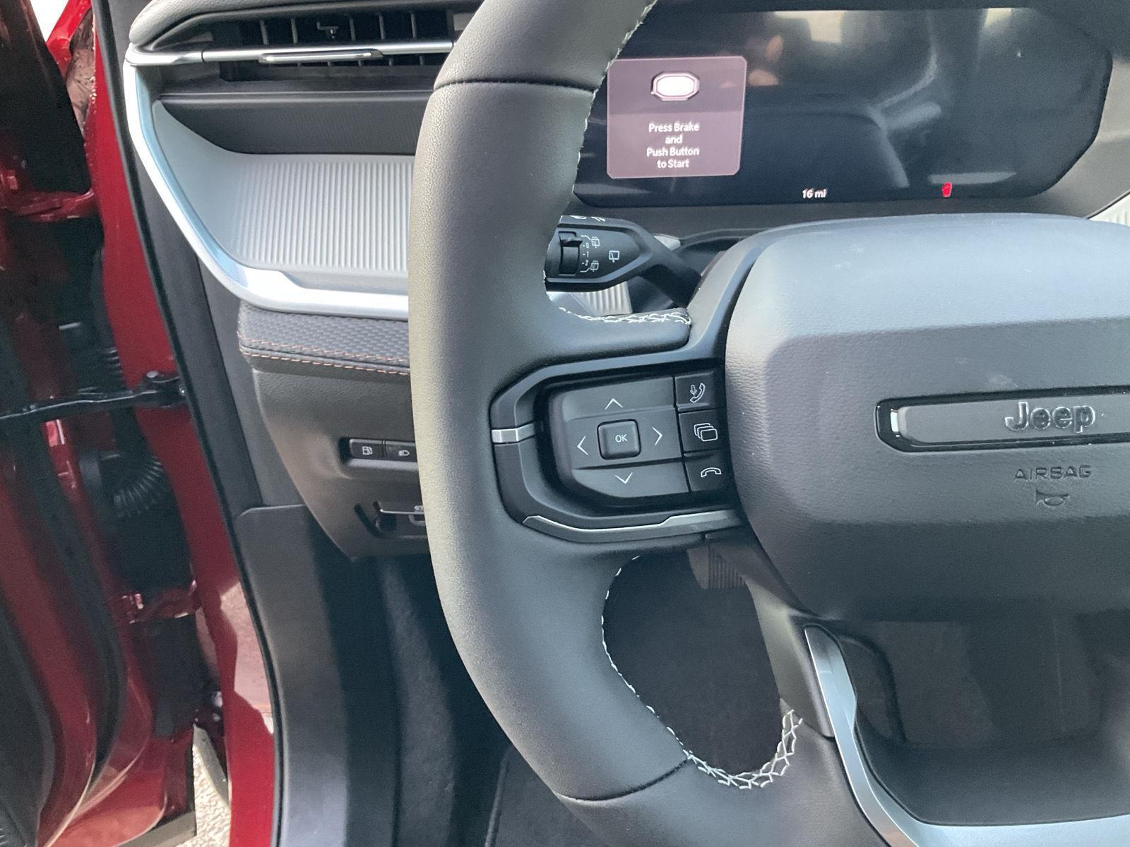 Vehicle photo 10